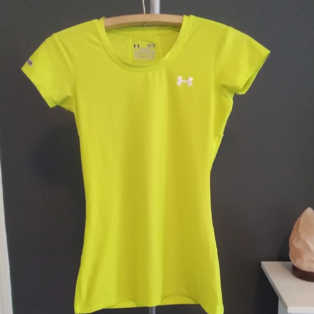 UNDER ARMOUR Fitted Top